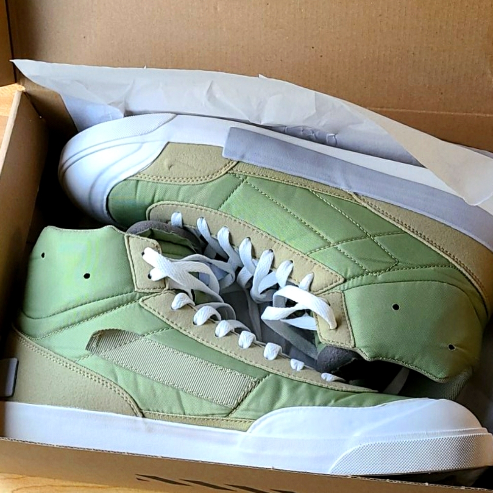 Nike Drop-Type Mid Shoe Size 11.5